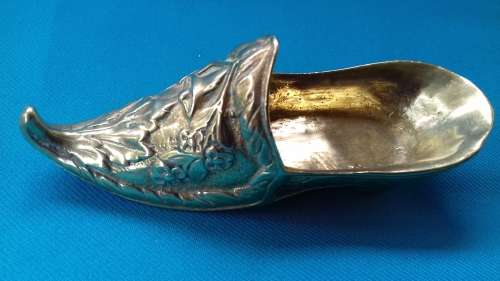 VINTAGE  SOLID BRASS  CHRISTMAS  SLIPPER   10.5 CM LONG