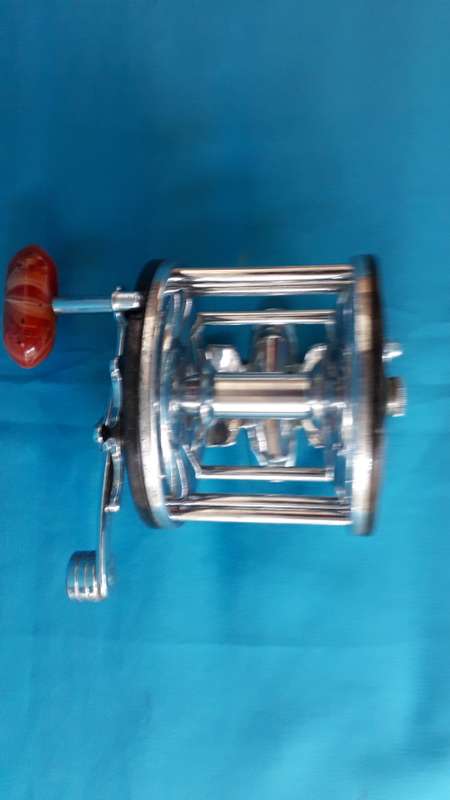 PENN LONG BEACH  No. 66 FISHING REEL