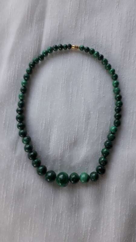 MALACHITE  GRADUATED BEAD NECKLACE  43 CM
