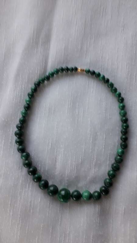 MALACHITE  GRADUATED BEAD NECKLACE  43 CM