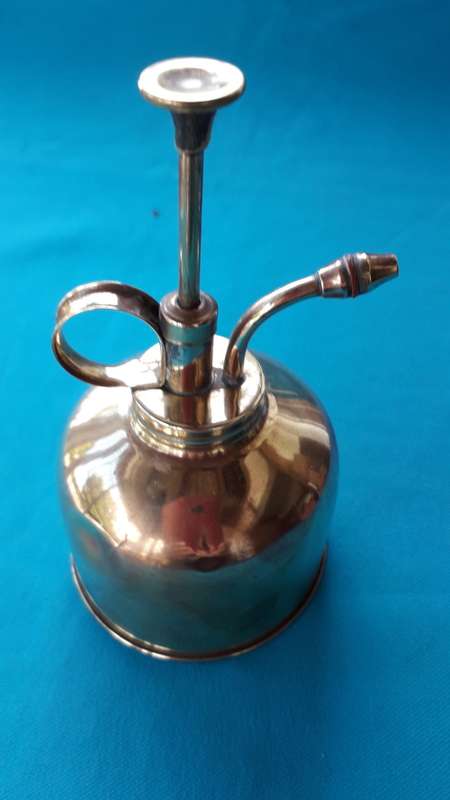 VINTAGE BRASS OIL DISPENSER/CANNISTER