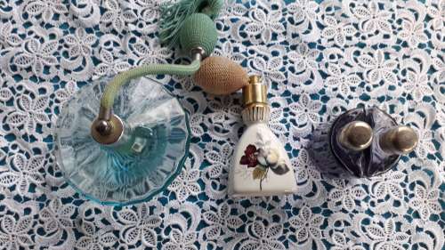 4   VINTAGE PERFUME BOTTLES