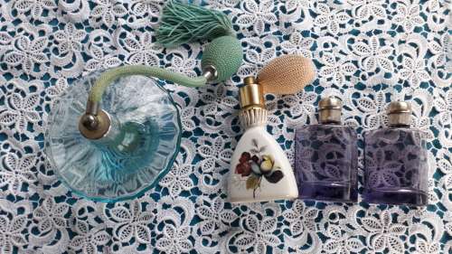 4   VINTAGE PERFUME BOTTLES