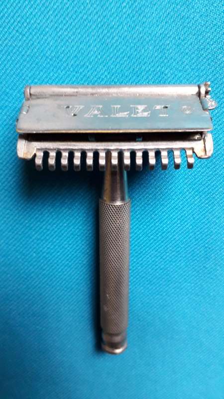 VINTAGE VALET SAFETY RAZOR