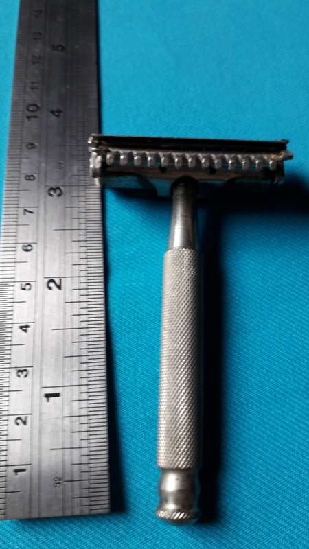 VINTAGE VALET SAFETY RAZOR