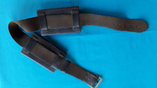 SOUTH AFRICAN POLICE VINTAGE LEATHER BELT WITH 2 AMMO POUCHES