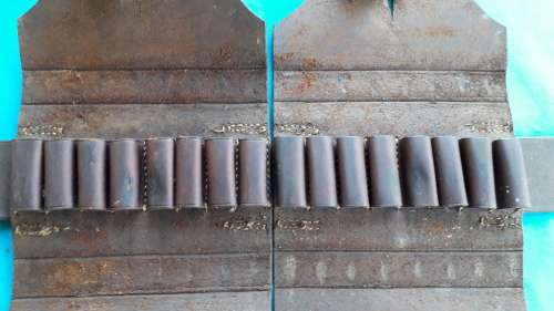 SOUTH AFRICAN POLICE VINTAGE LEATHER BELT WITH 2 AMMO POUCHES