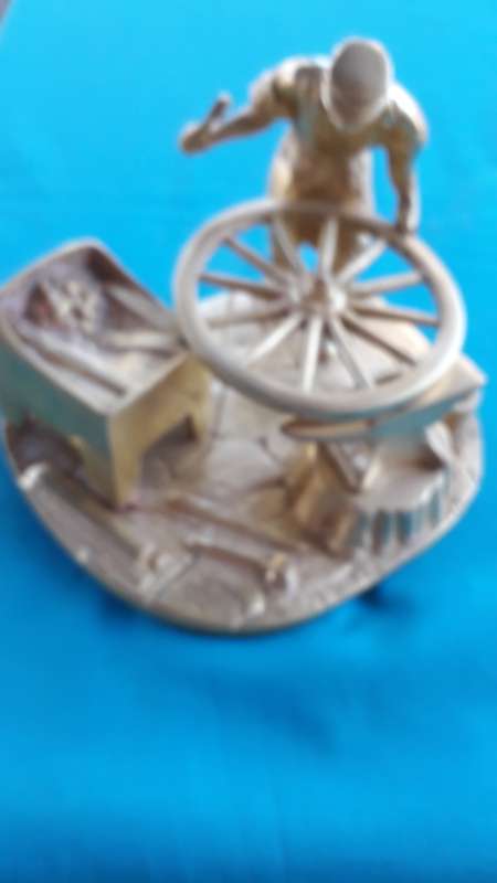 VINTAGE SOLID   BRASS ORNAMENT  "BLACKSMITH AT WORK ON HIS TRADE"
