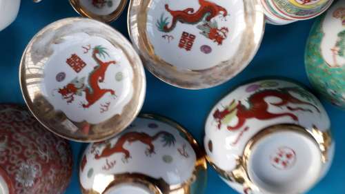 25 PIECES MIXED PATTERN CHINESE CROCKERY
