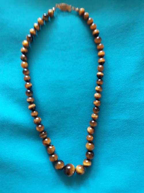 TIGERS EYE   GRADUATED  BEAD NECKLACE  43 CM