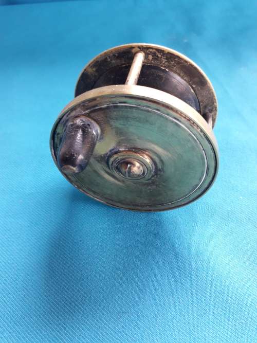 VINTAGE    BRASS FLY FISHING REEL   DIA  6.4 CM