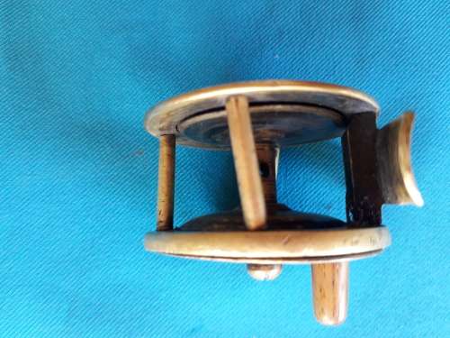VINTAGE    BRASS FLY FISHING REEL   DIA  5 CM