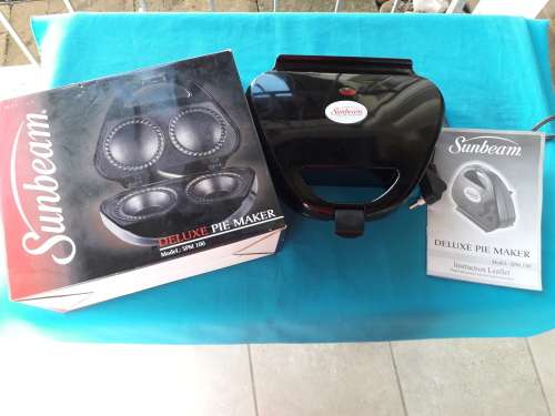 SUNBEAM DELUXE PIE MAKER