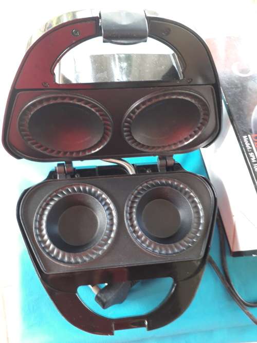 SUNBEAM DELUXE PIE MAKER