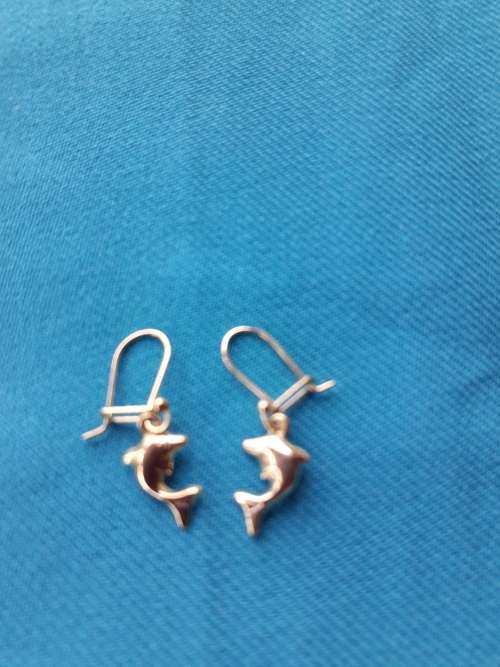 9 CT PAIR DOLPHIN DROP EARRINGS