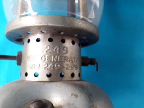 VINTAGE  "COLEMAN"  KEROSENE LAMP