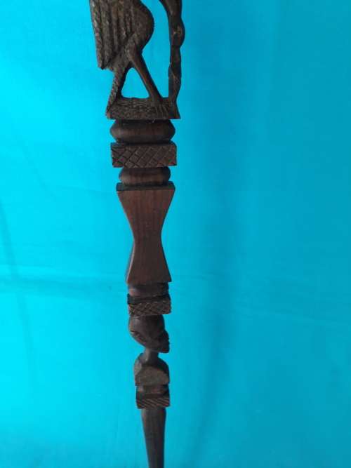 VINTAGE AFRICANA CARVED WALKING STICK    87  CM