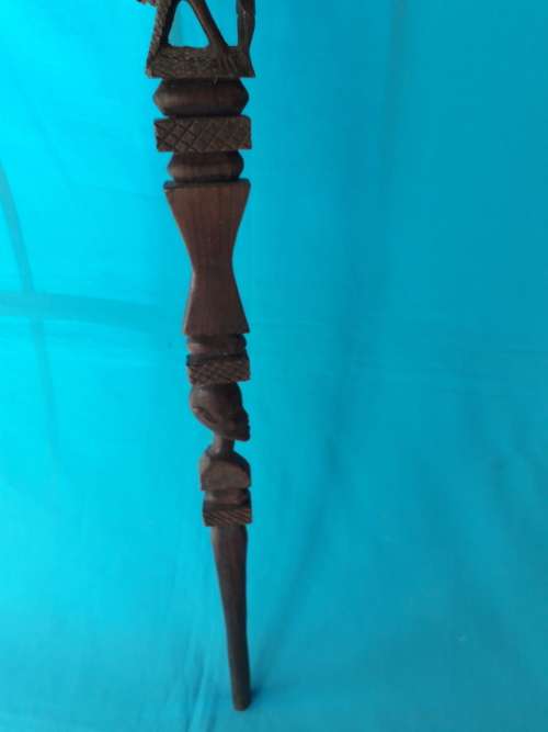 VINTAGE AFRICANA CARVED WALKING STICK    87  CM