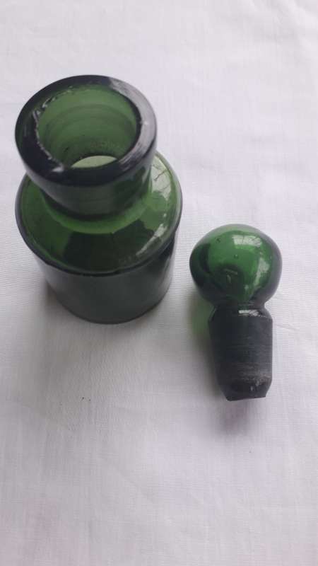 Dr. MACKENZIES  CATARRH CURE   SMELLING BOTTLE