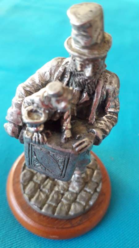 VINTAGE  'ENGLISH MINIATURE'  PEWTER  'ORGAN GRINDER'