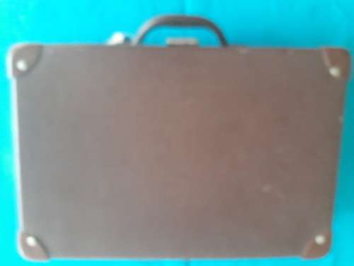 VINTAGE KIDDIES SCHOOL CASE WITH KEY