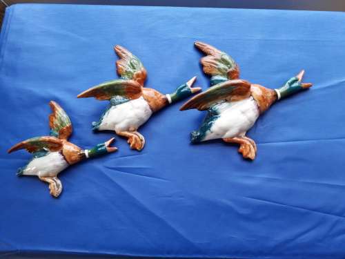 SET OF 3 'BESWICK'  FLYING DUCK