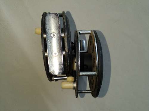 VINTAGE STANDARD FLY FISHING REELS X 2