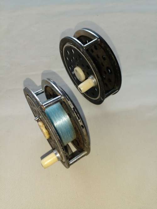 VINTAGE STANDARD FLY FISHING REELS X 2