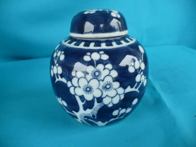 CHINESE GINGER JAR BLUE & WHITE