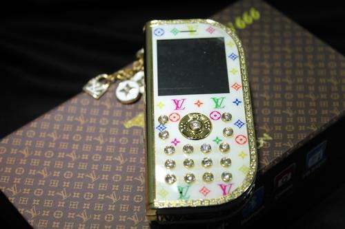 GORGEOUS LOUIS VUITTON MINI PHONE WITH LUXURY DIAMONDS ##BRAND NEW##