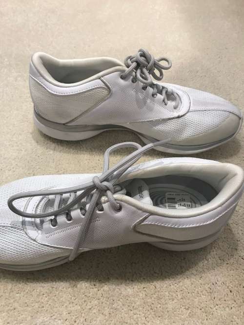 Reebok Easytone ladies sneakers