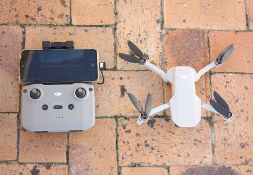 DJI Mini 2 Fly More Combo