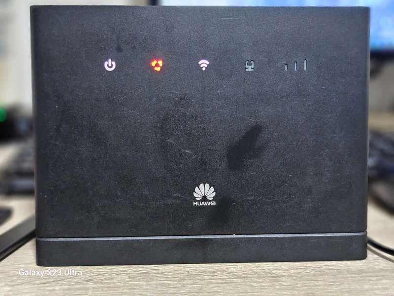 Huawei B315 LTE WiFi Router - Black