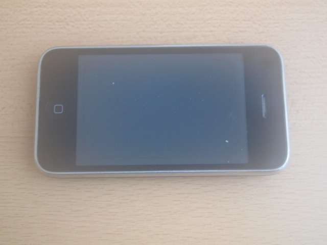 Apple iPhone 3G 8GB