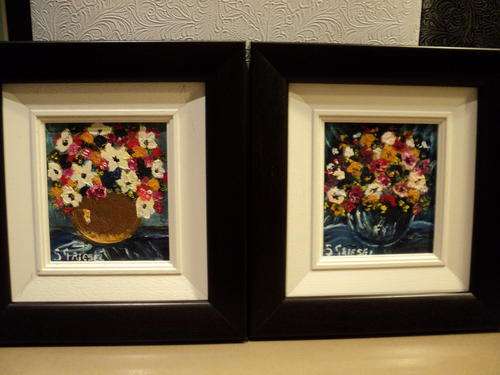 2x lovely framed S Griesel oil paintings for 1 bid. Postage R60.well framed-modern