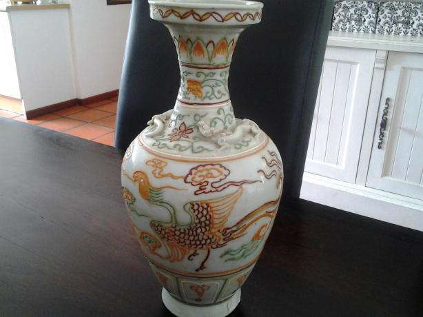 RAISED SALAMANDER VASE ORIENTAL EMBOSSED