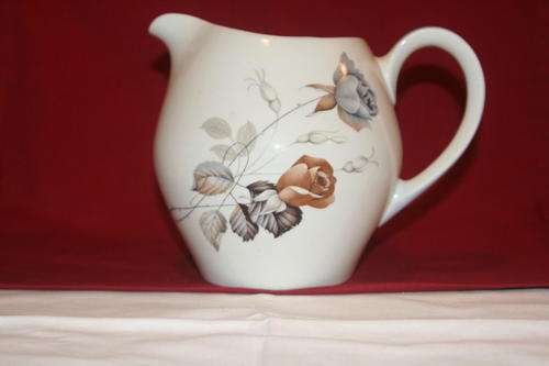 "ALFRED MEAKIN GLO-WHITE LARGE JUG"