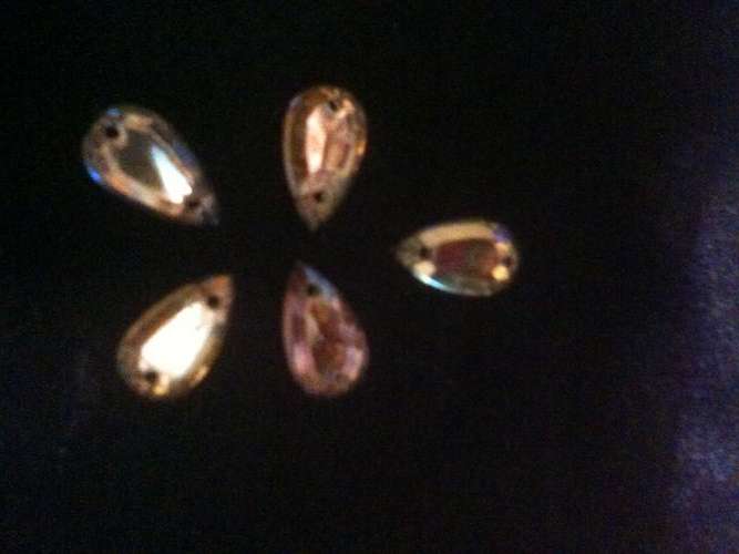 Faceted teardrop- sew on beads