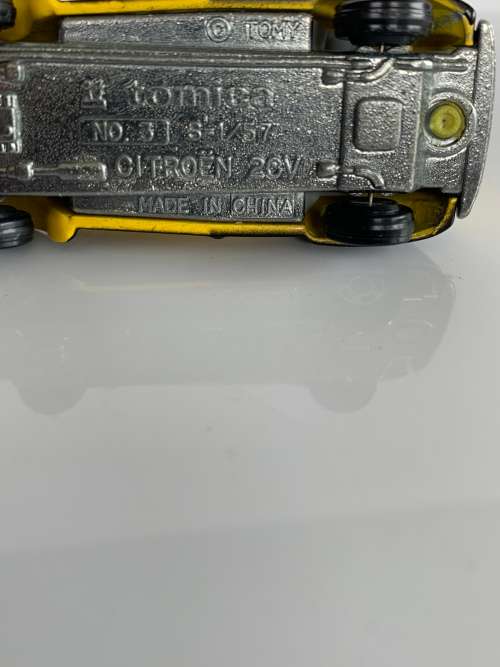 Tomica Citroen 2cv