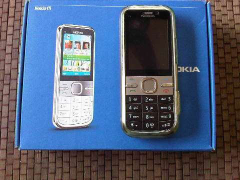 Nokia C5 (excellent condition!!)