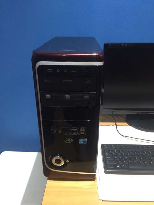 Desktop PC I3 with LCD monitor