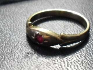 SOLID LADIES 9CT GOLD RUBY RING - NO RESERVE!!!