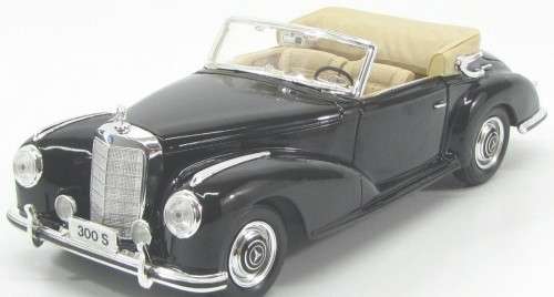 MAISTO 1/18 1955 MERCEDES-BENZ 300S - LIMITED RELEASE