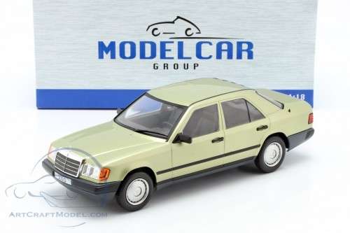 W124 1984 MERCEDES BENZ 1/18 SCALE DIECAST CAR  MODEL CAR GROUP
