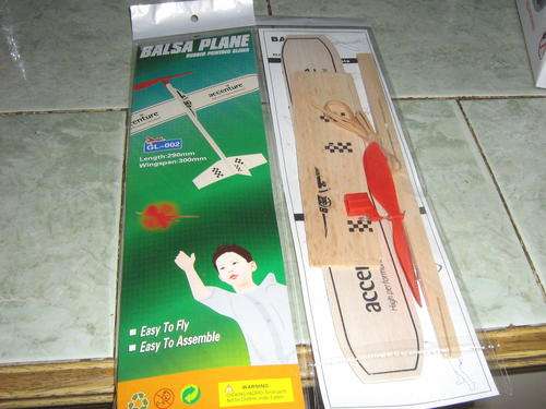RUBBER BAND BALSA WOOD PLANE 12"