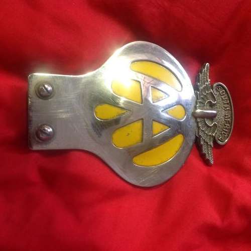 No 189.  An AA  badge from the 1960 s  in good condition
