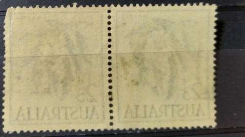 1959 - 1960 -  Pair - Australia - 2´3Sh´P - Acacia melanoxylon - Yellow paper