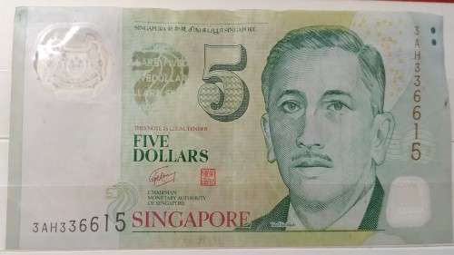 2010 - Singapore - 5 Dollars - Signature: Goh Chok Tong. 1 square  - Demonetised No 3AH336615