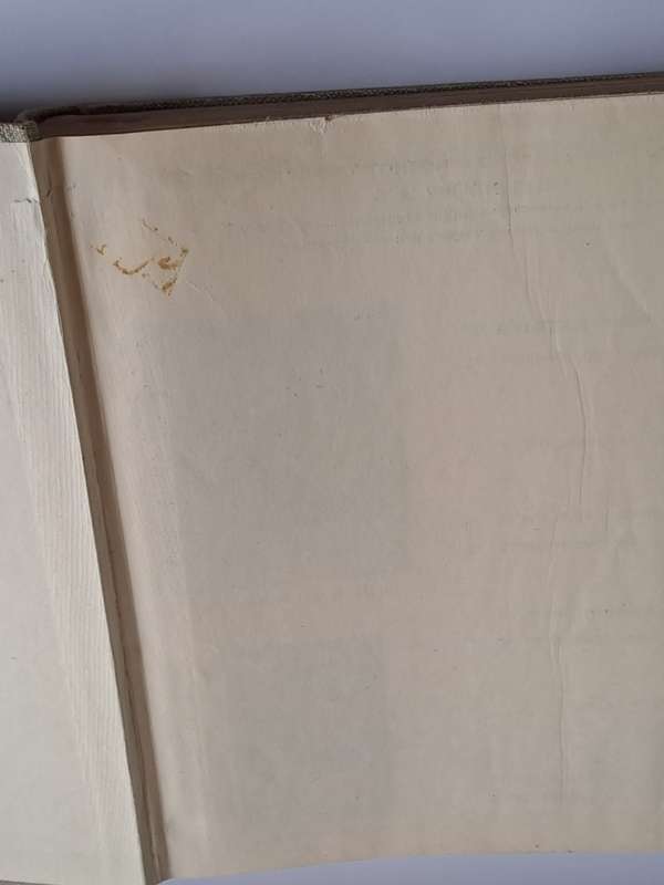 `The Triumph Stamp Album` -  empty (no stamps) - +/- 23cm x 19cm