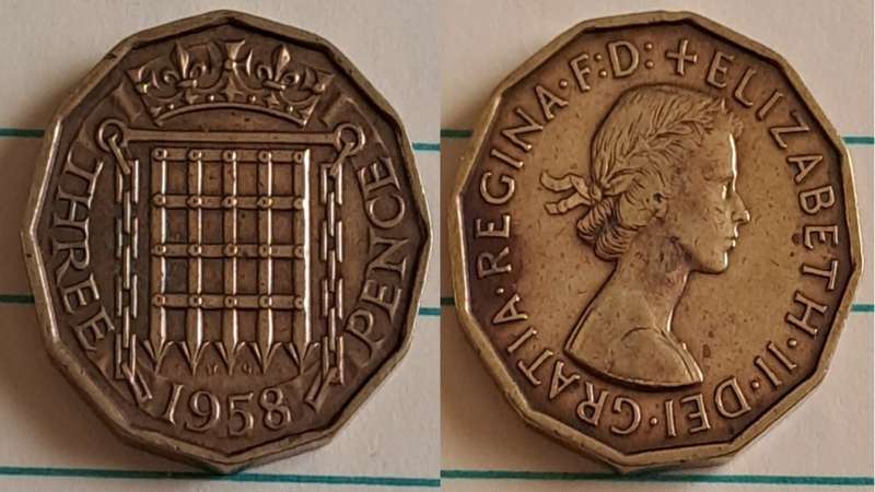 1958 - UK - 3 - Queen Elizabeth II - Demonetised Aug 1971 - Nickel brass